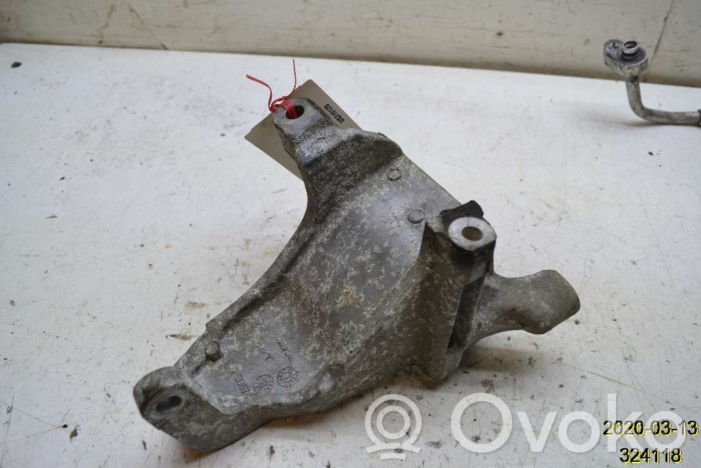Dodge Journey Engine mounting bracket 