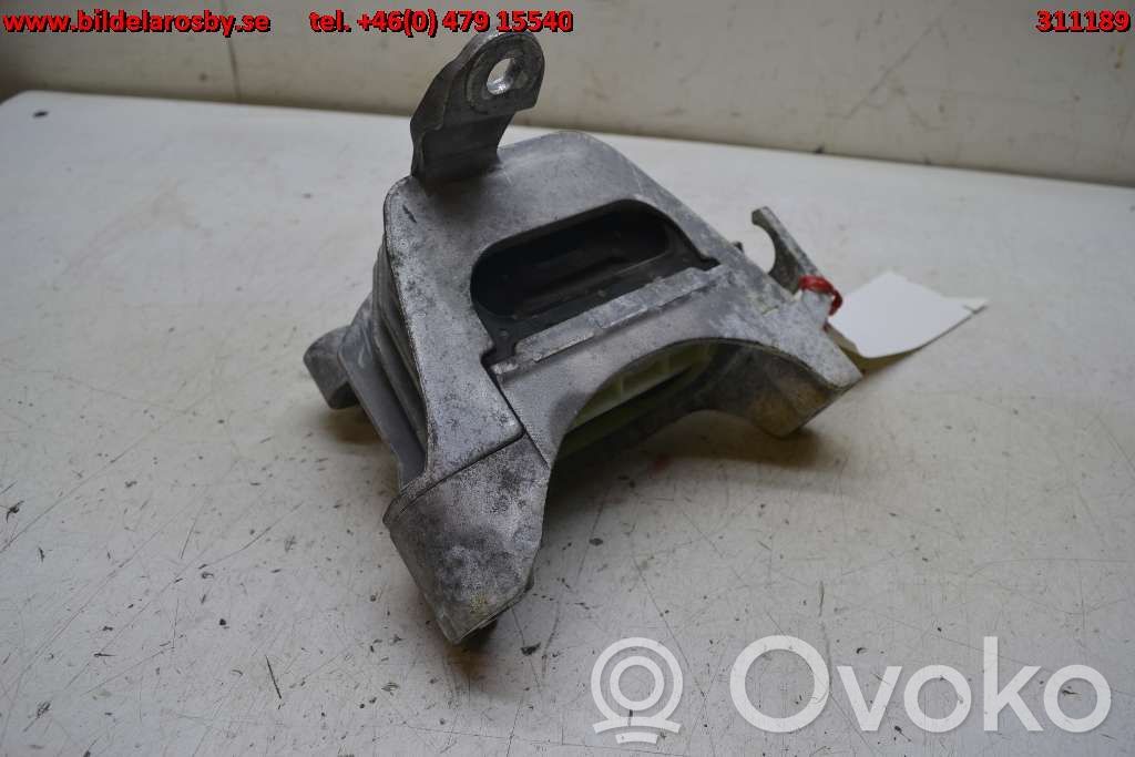 Engine mount bracket   2107732