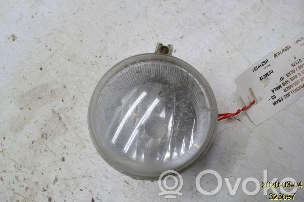 Chrysler Voyager Miglas lukturis priekšā 
