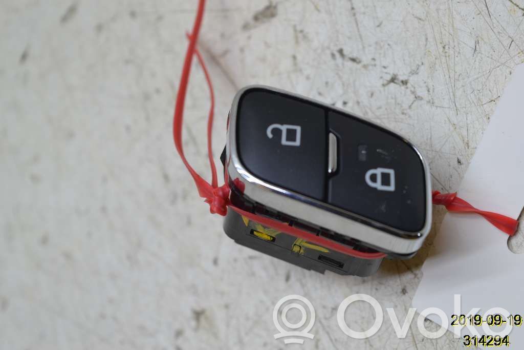 Central locking switch button   GR2T14017BAW