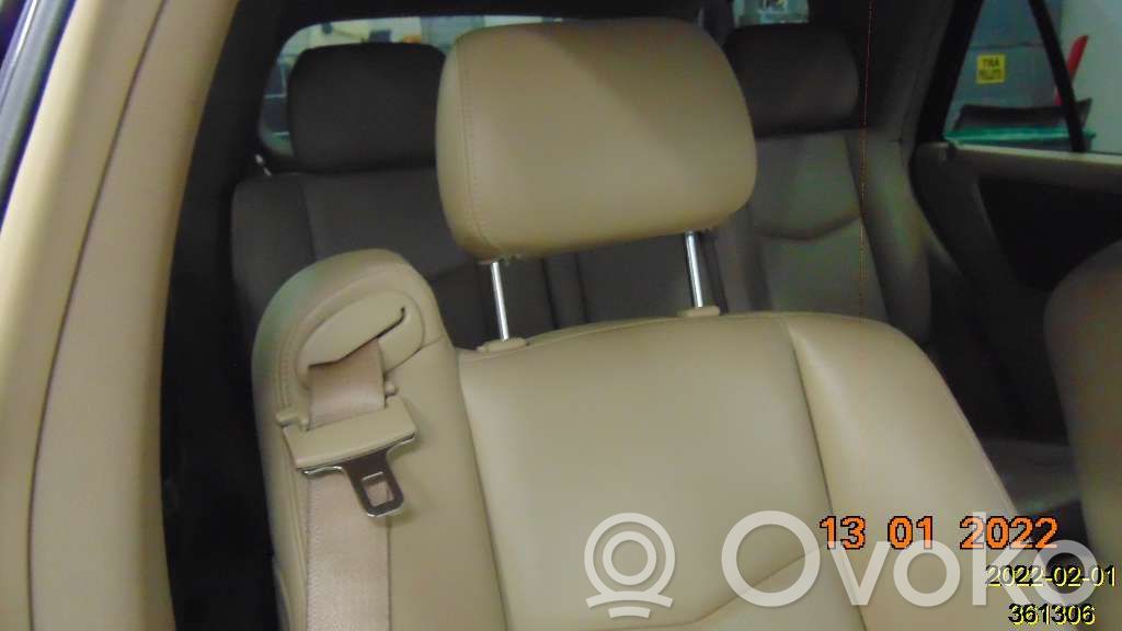 Cadillac SRX Etumatkustajan istuin 