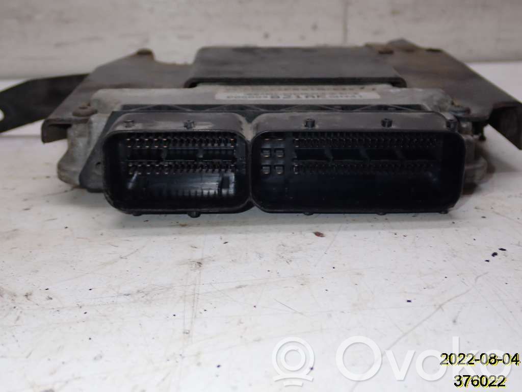 Unidad de control/módulo de la inyección   5094821AE