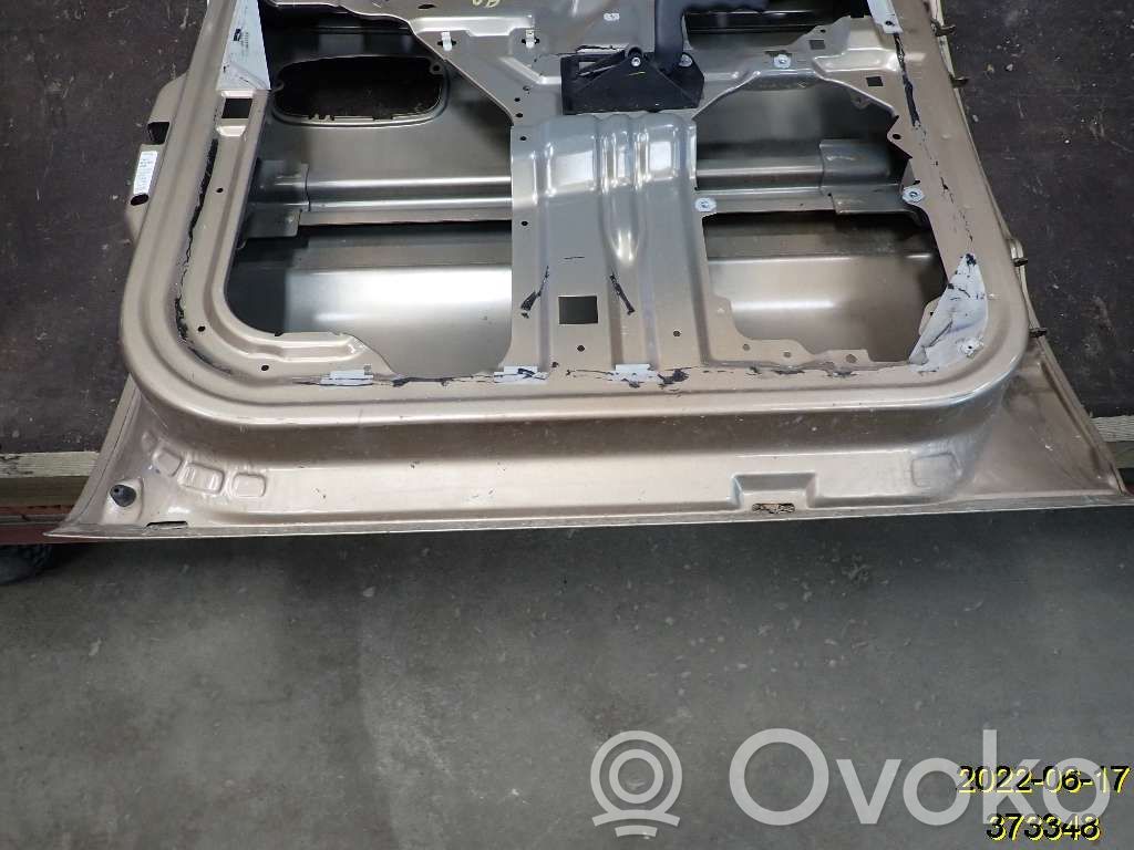 Chevrolet Suburban Galinės durys 