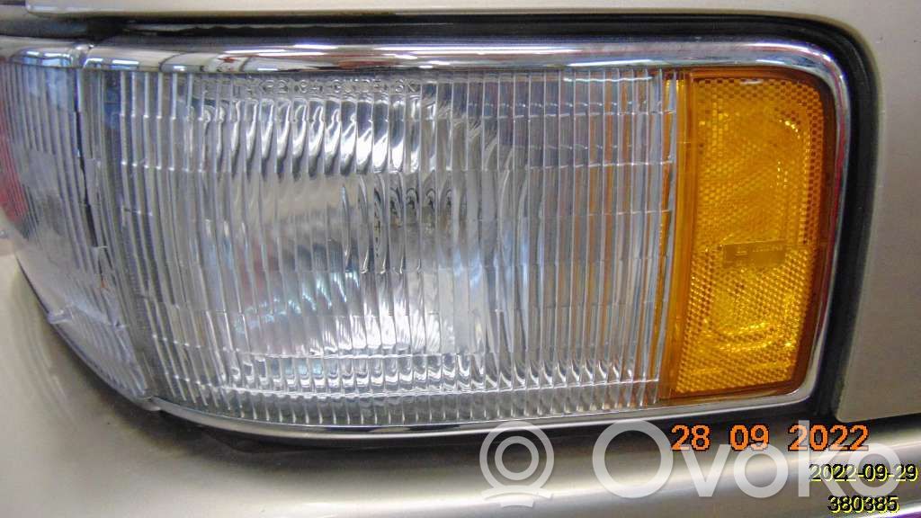Front indicator light   11600936L