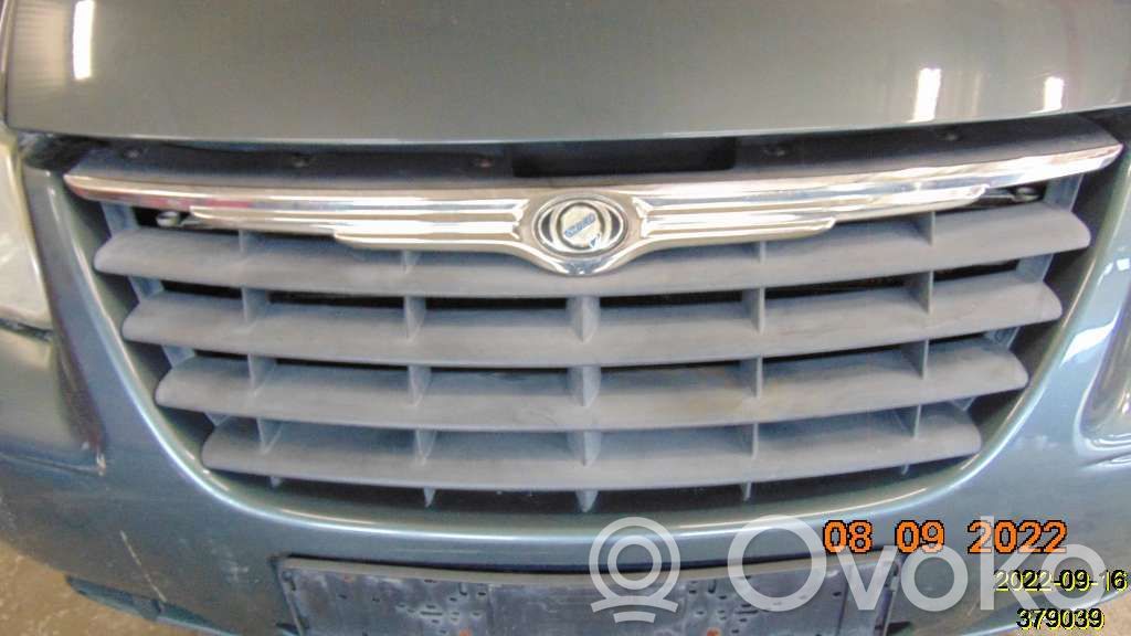 Chrysler Voyager Front bumper lower grill 