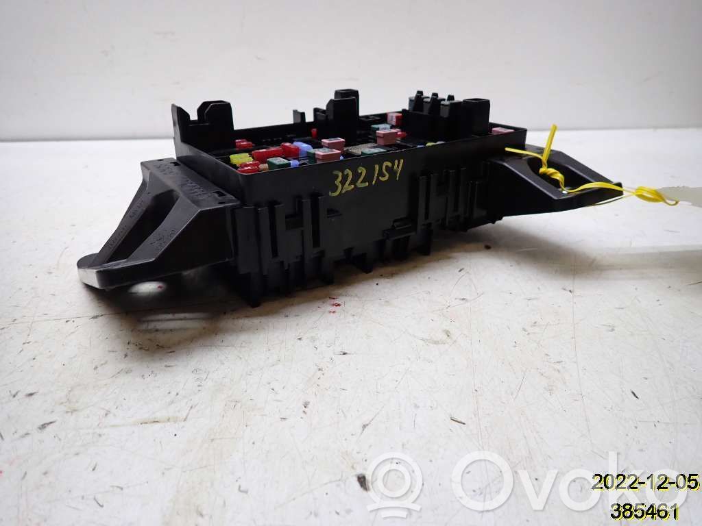 Ramka / Moduł bezpieczników   68467641AA,64613487