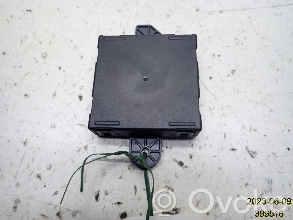 Unité de commande module de porte   59108045L,68225103AC