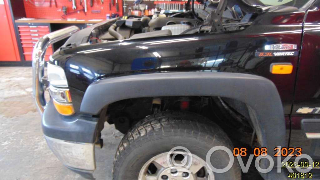 Chevrolet Tahoe Spārns 