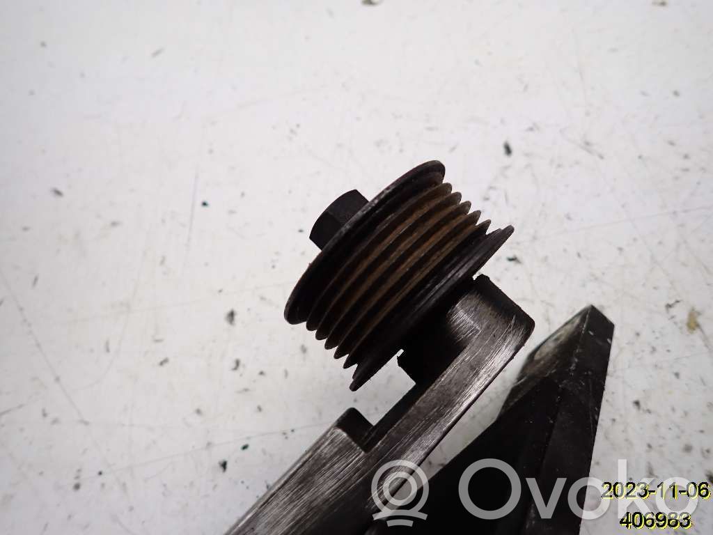 Generator/alternator bracket