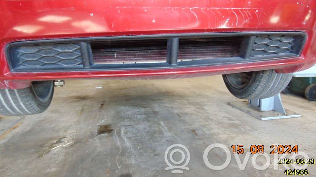 Front bumper lower grill   10401945