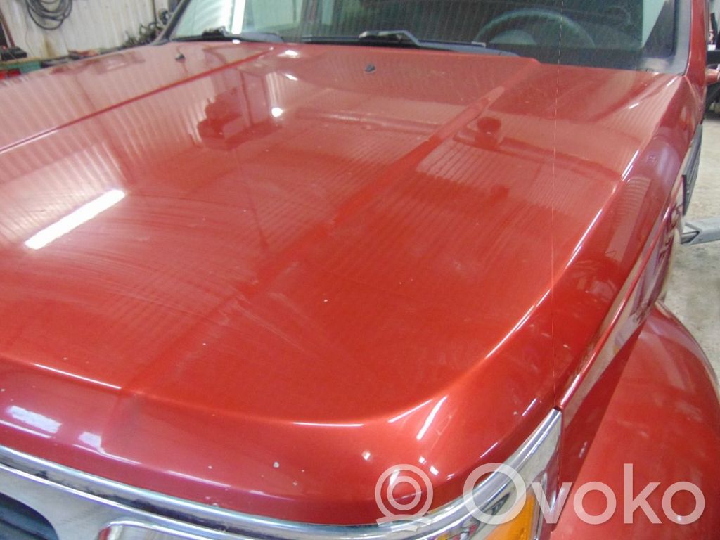 Dodge Nitro Капот двигателя 