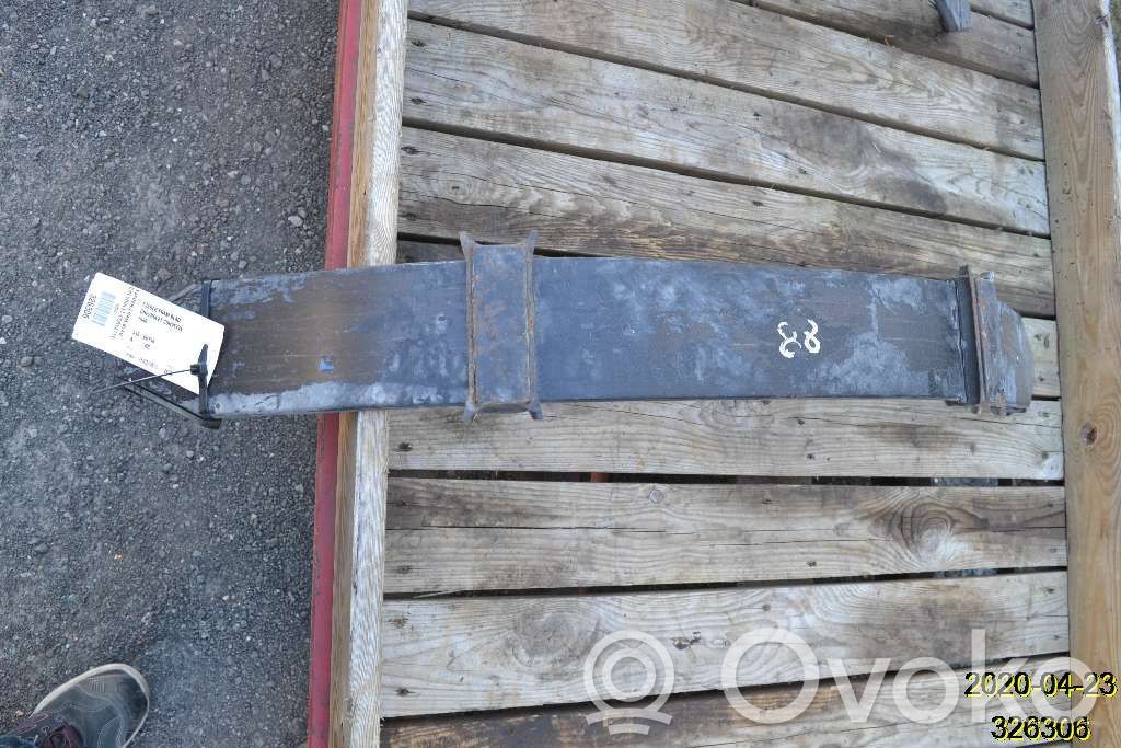 Front leaf spring   51600198