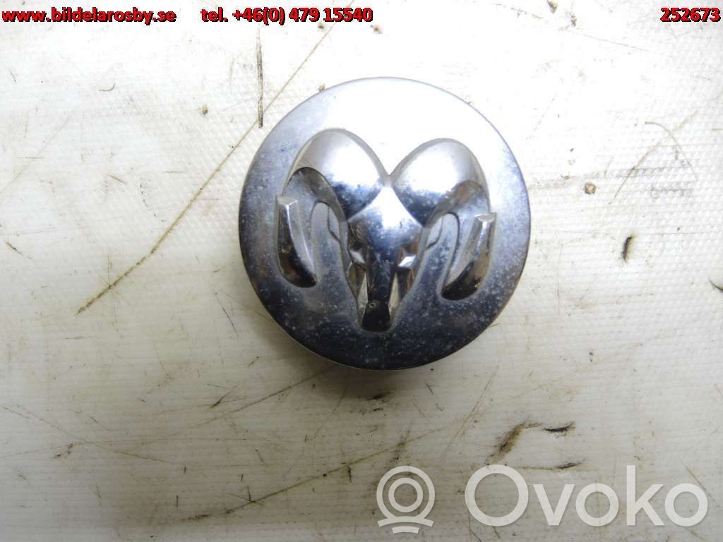 Tapacubos original de rueda   52110398AA