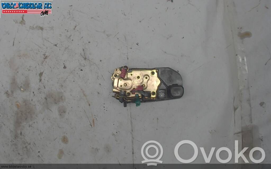 Cerradura de puerta trasera
