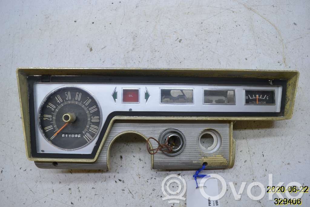 Geschwindigkeitsmesser Cockpit   2291453