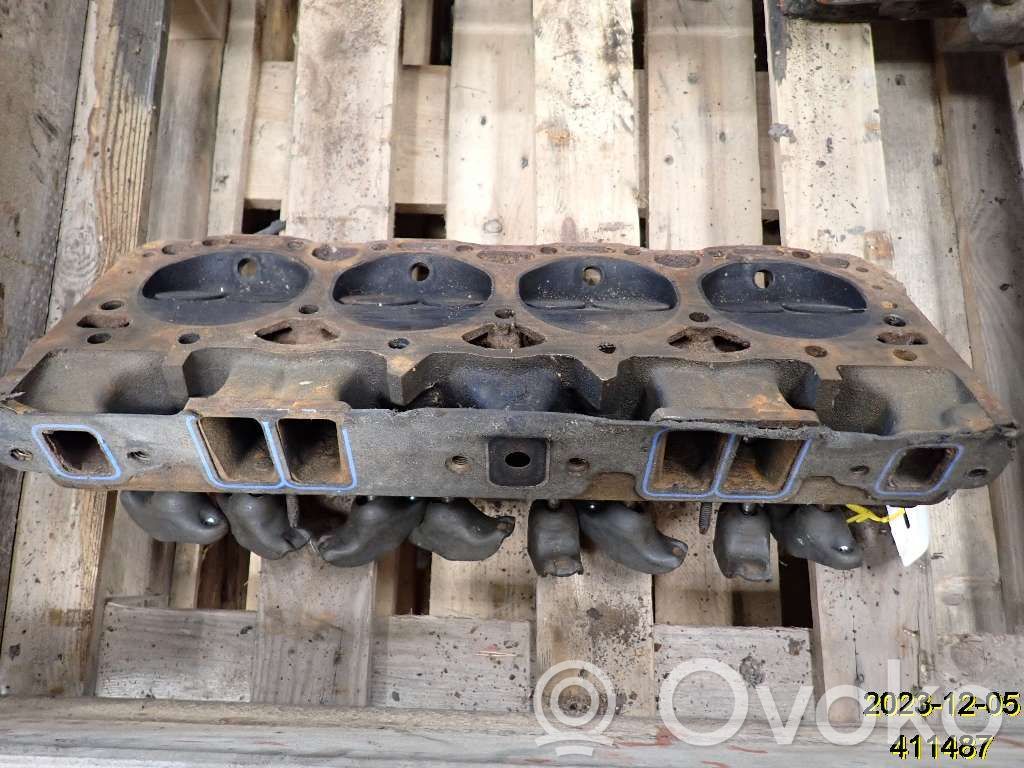 Culata del motor   30601242,14014416