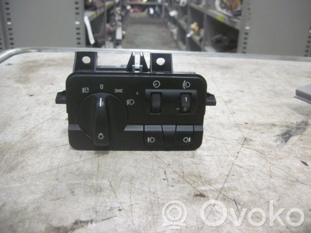 Interruptor de luz   61316919831,61316919830