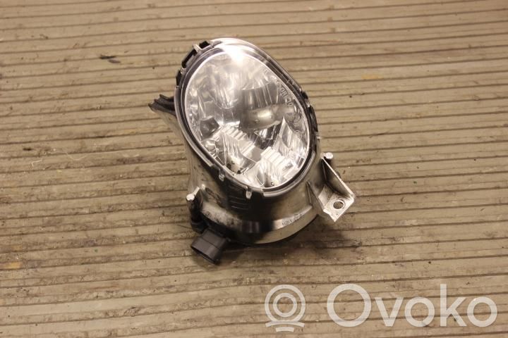 Volvo C30 Miglas lukturis priekšā 