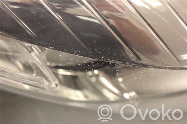 Renault Megane III Phare frontale 