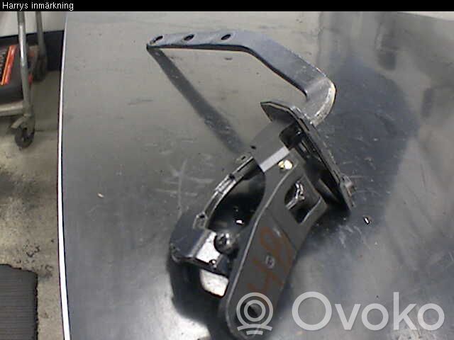 Volvo V70 Tailgate/trunk/boot hinge 