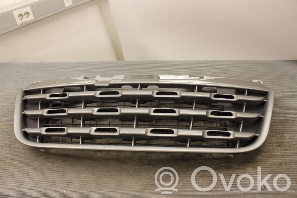 Renault Master III Etupuskurin ylempi jäähdytinsäleikkö 
