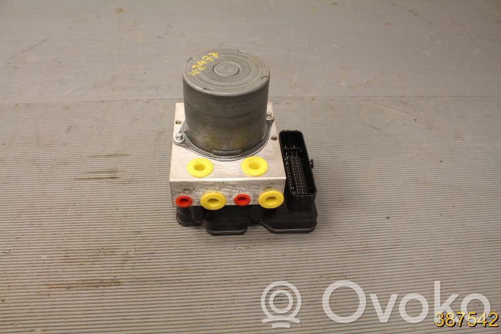 Volvo XC40 ABS bloks 