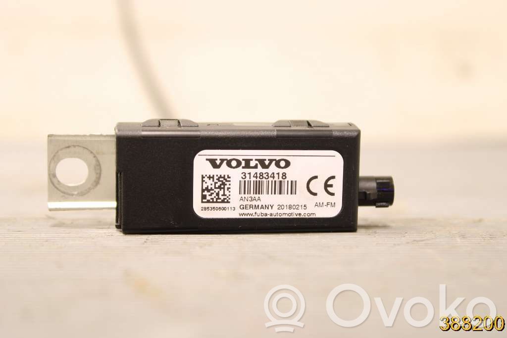 Volvo XC40 Antenos stiprintuvas 