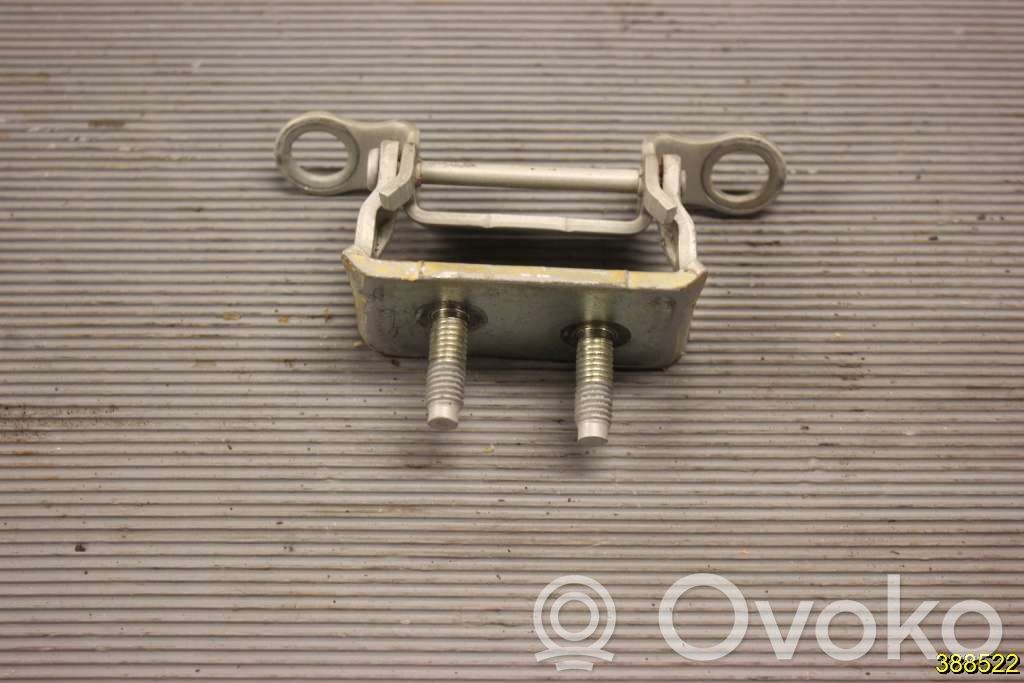 Volvo V50 Tailgate/trunk/boot hinge 