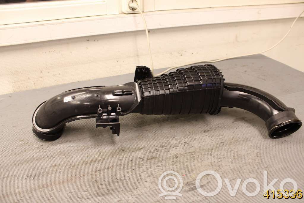 Volvo XC40 Conductă/furtun admisie aer 