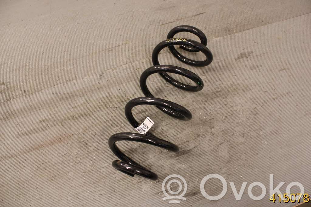 Volvo XC40 Arc elicoidal spate 