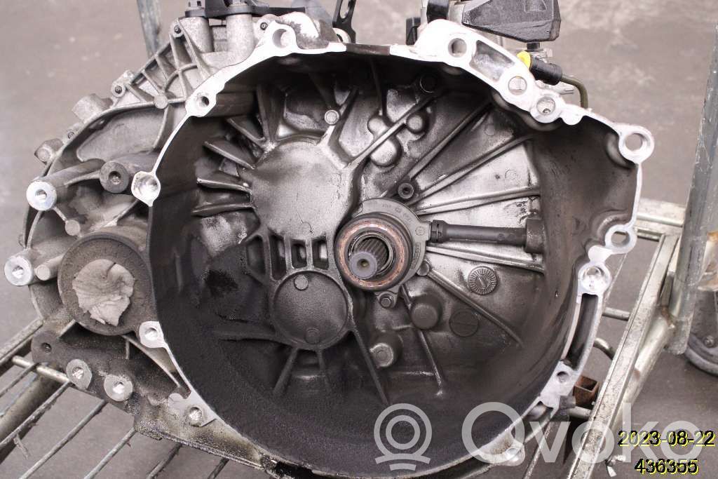 Volvo S90, V90 Manualna 6-biegowa skrzynia biegów 