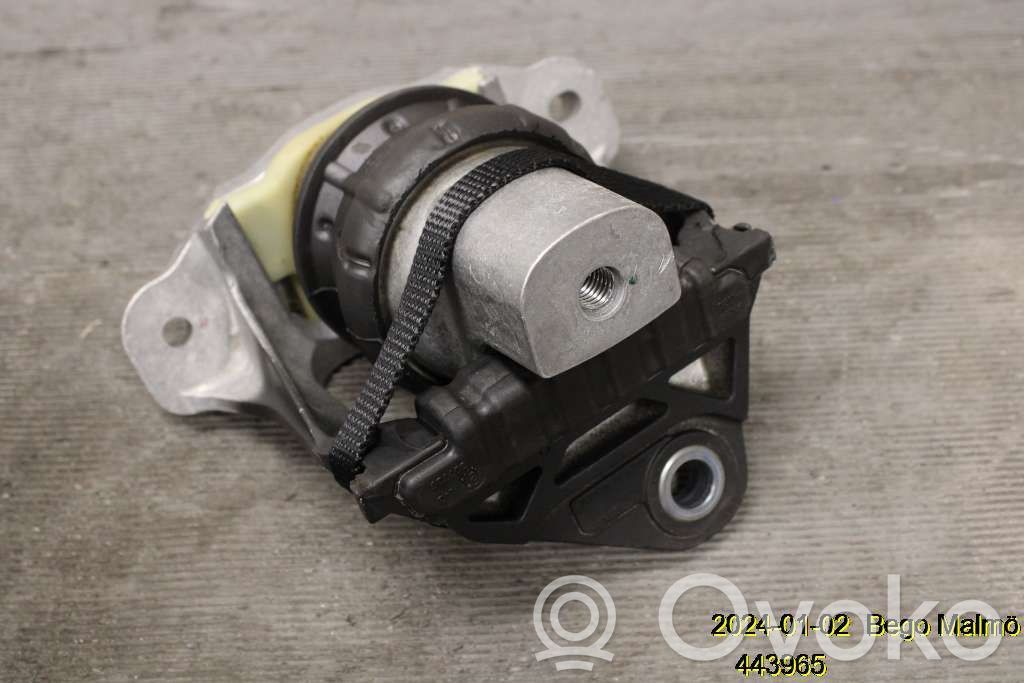 Engine mount bracket   32298680