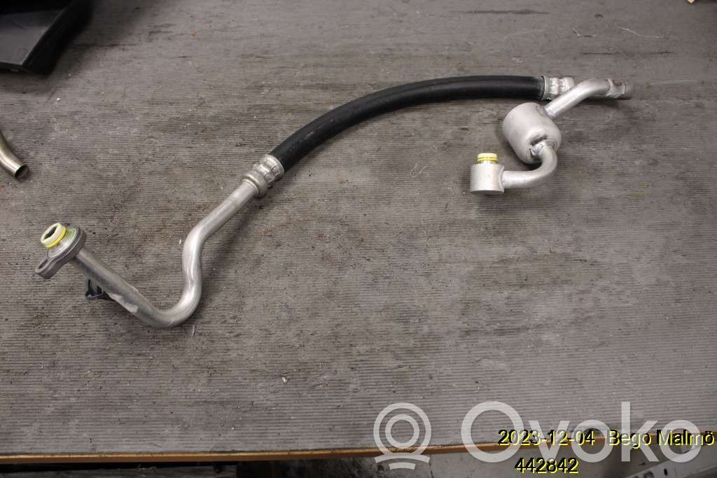 Volvo V40 Ilmastointilaitteen putki (A/C) 