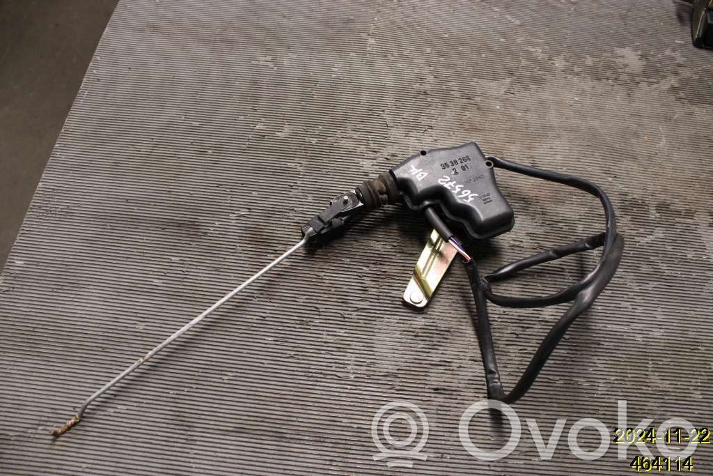Loading door lock   3538266