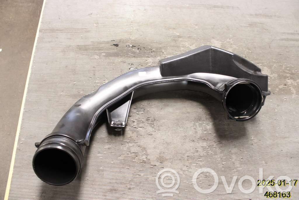 Volvo XC40 Wąż / Rura intercoolera 