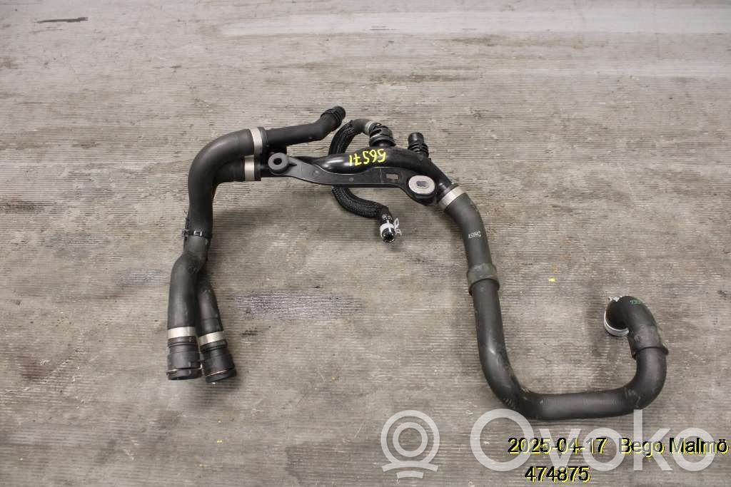 Volvo V60 Engine coolant pipe/hose 