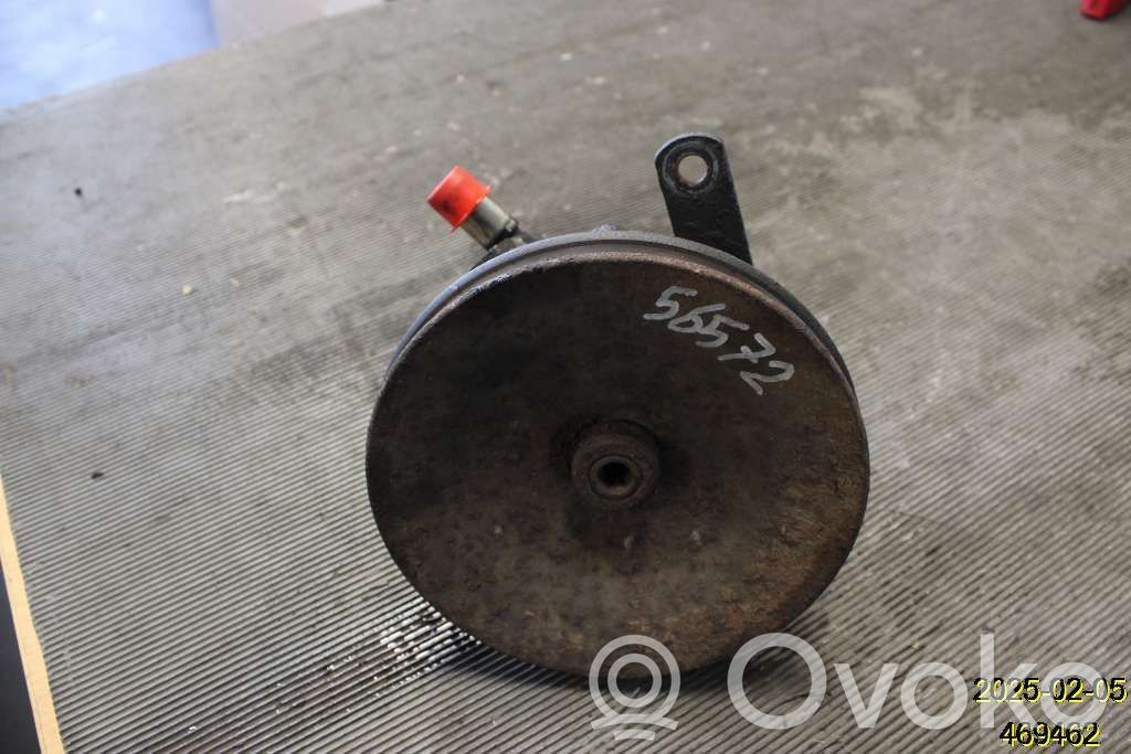 Volvo 940 Ohjaustehostimen pumppu 