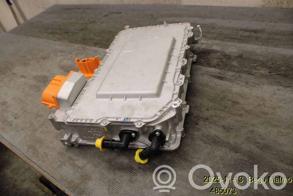 Inversor/convertidor de voltaje   36010903,32324794