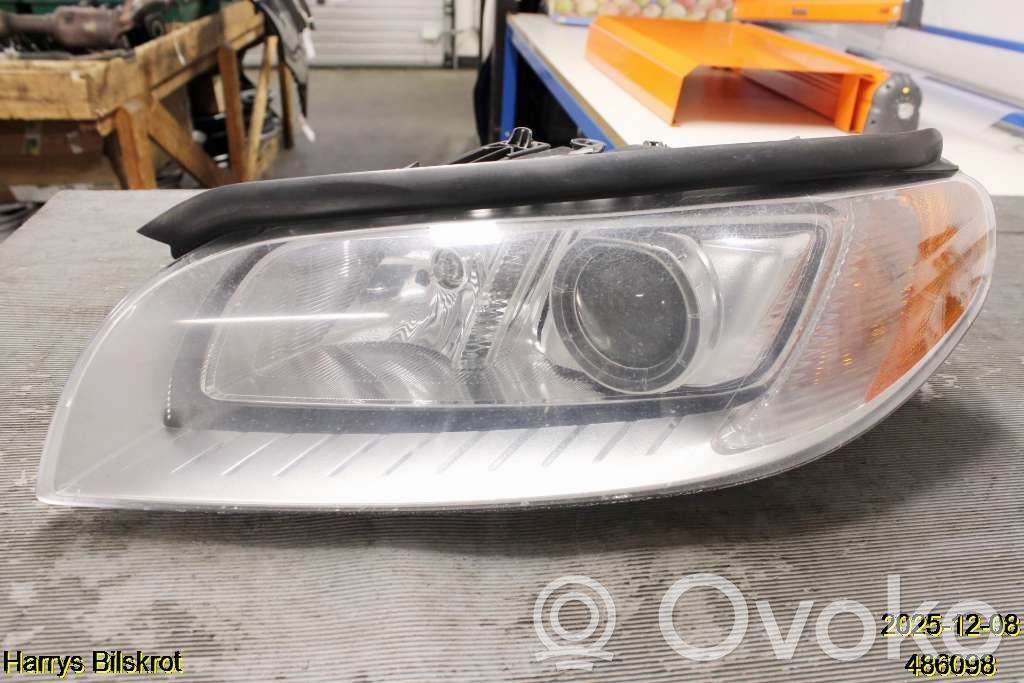 Volvo V70 Headlight/headlamp 