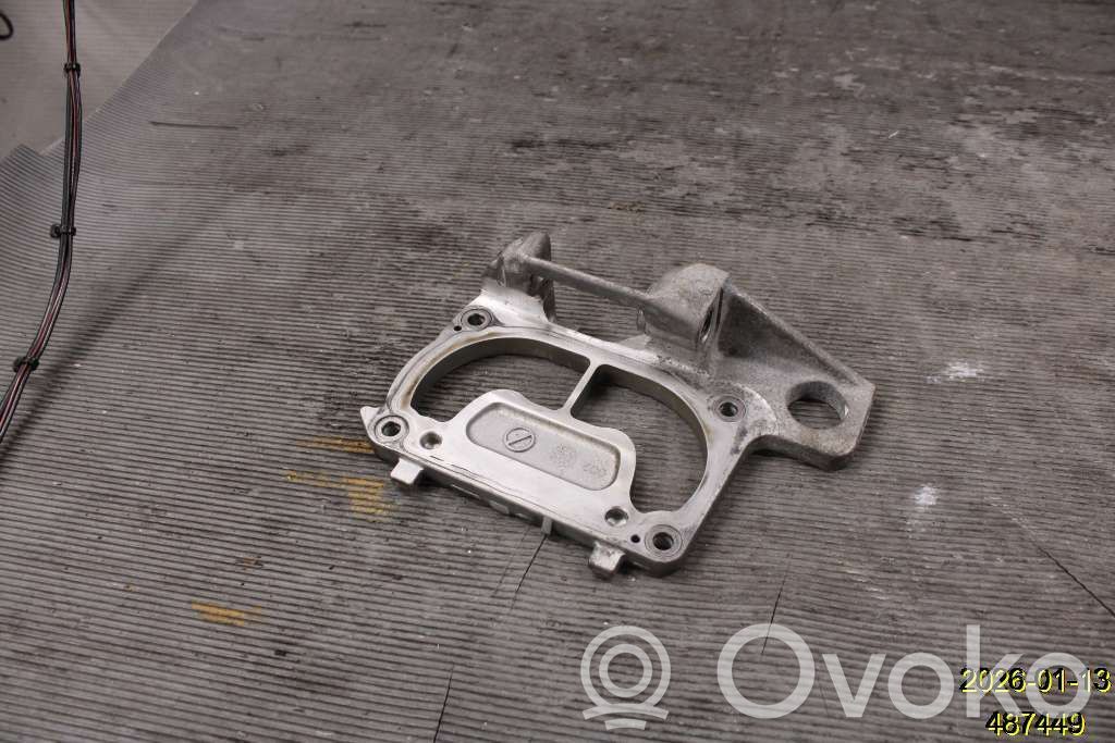 Volvo XC90 Altra parte del motore 