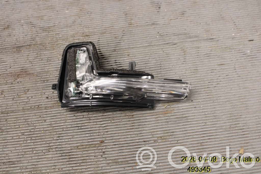 Volvo XC90 Front indicator light 