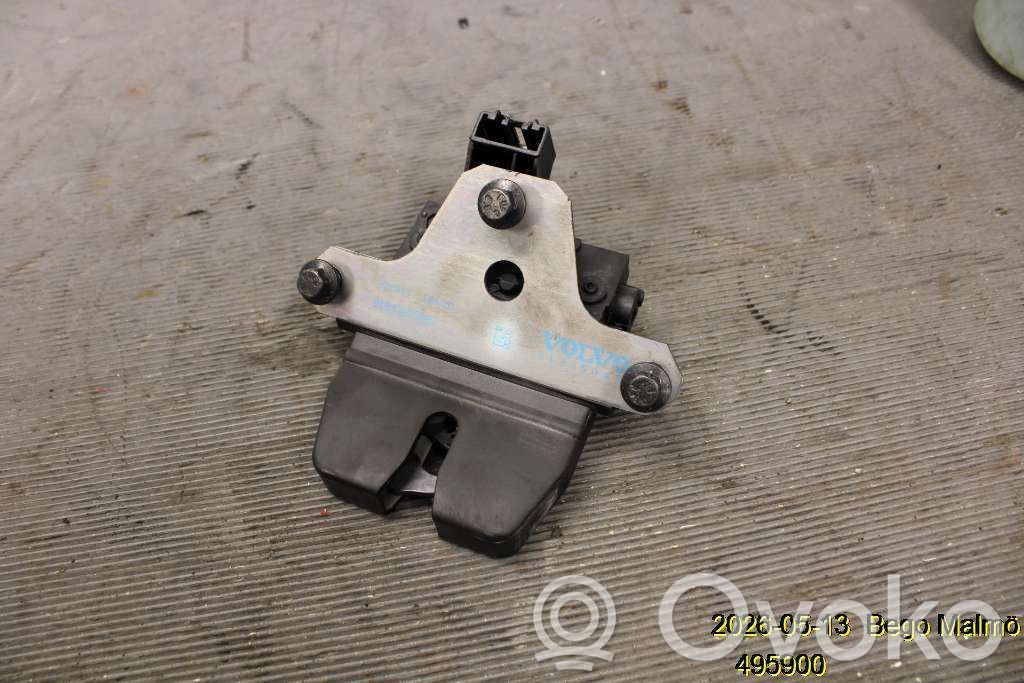 Loading door lock   31335047