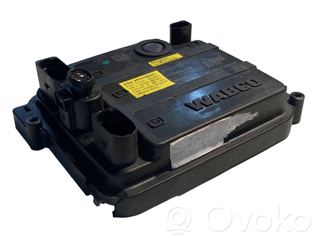 Porsche Macan (95B) Central body control module 