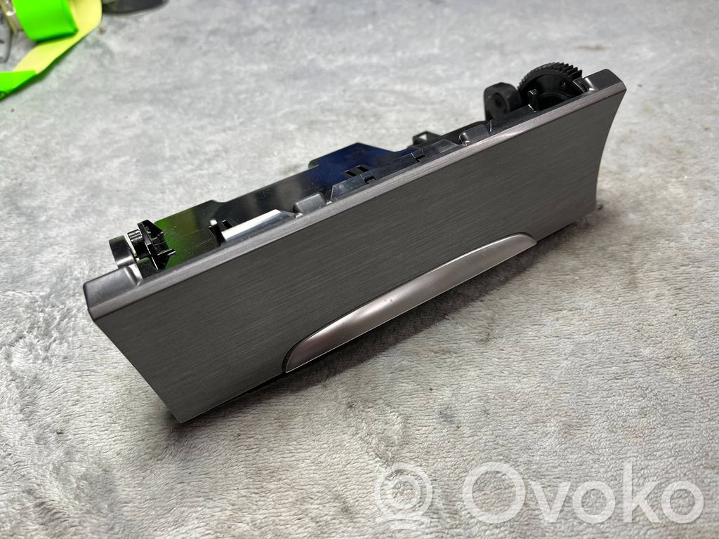 Panel trim   3C0863284K