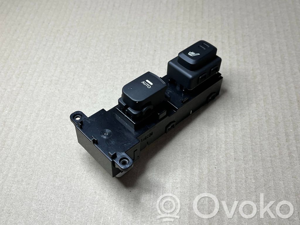 Electric window control switch   935802T530