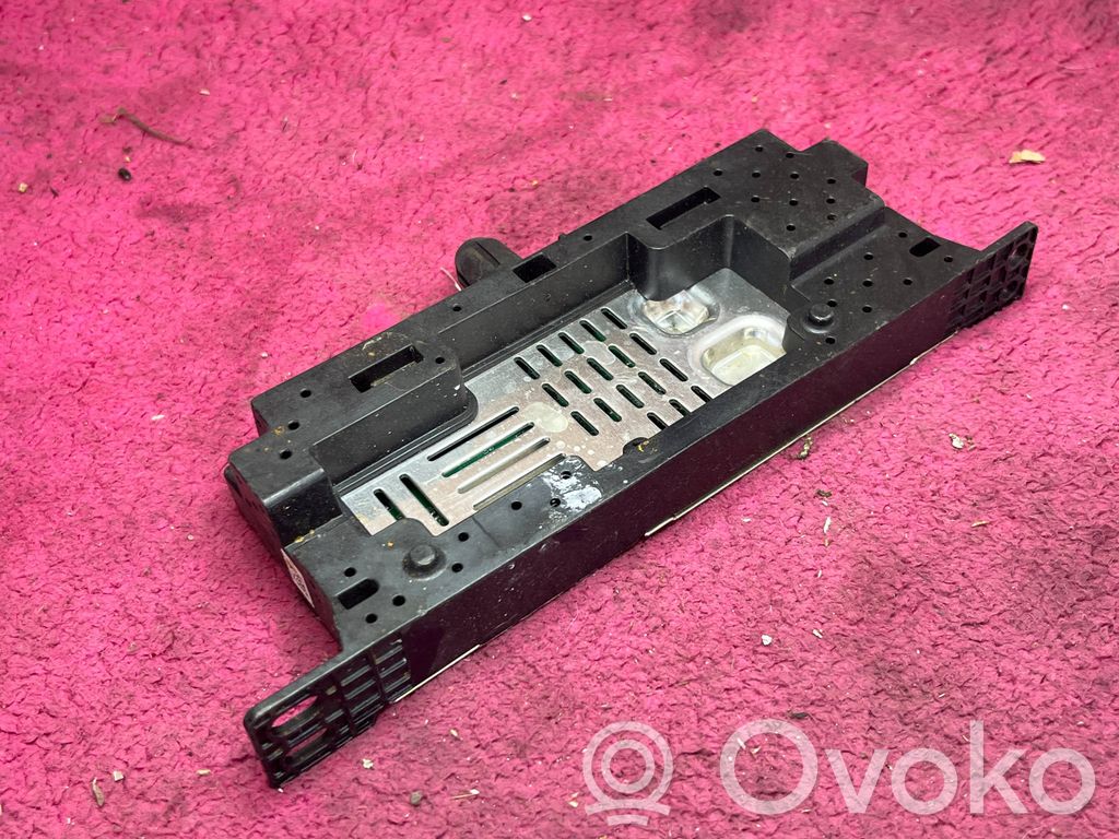 Citroen C3 Rear glass lock/latch 