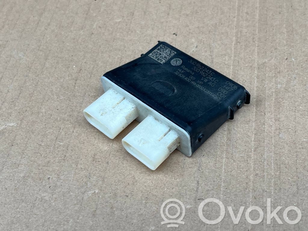 Engine control unit/module ECU   E162,3G0962243C
