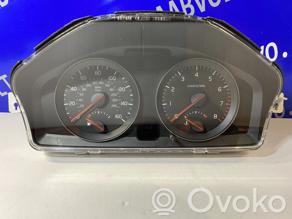 Volvo S40 Speedometer (instrument cluster) 