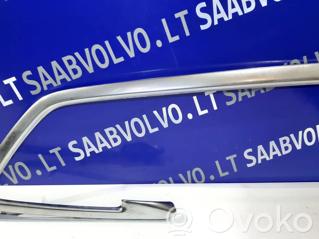 Volvo XC60 Front door card panel trim 