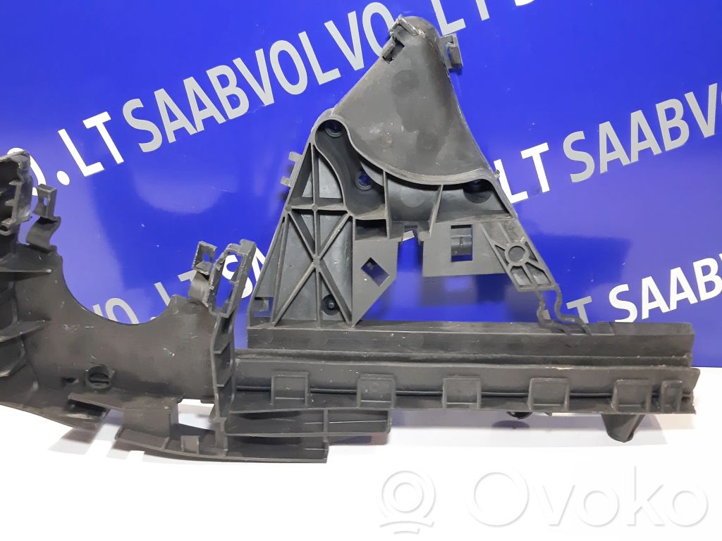 Volvo V50 Priekšpusē slēdzene 